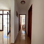Casa Alpine - 2 Bedroom With Large Terrace Apartament
